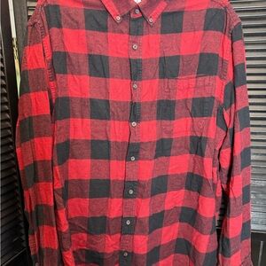 Croft & Barrow Red and Black Checkered Men's Shirt